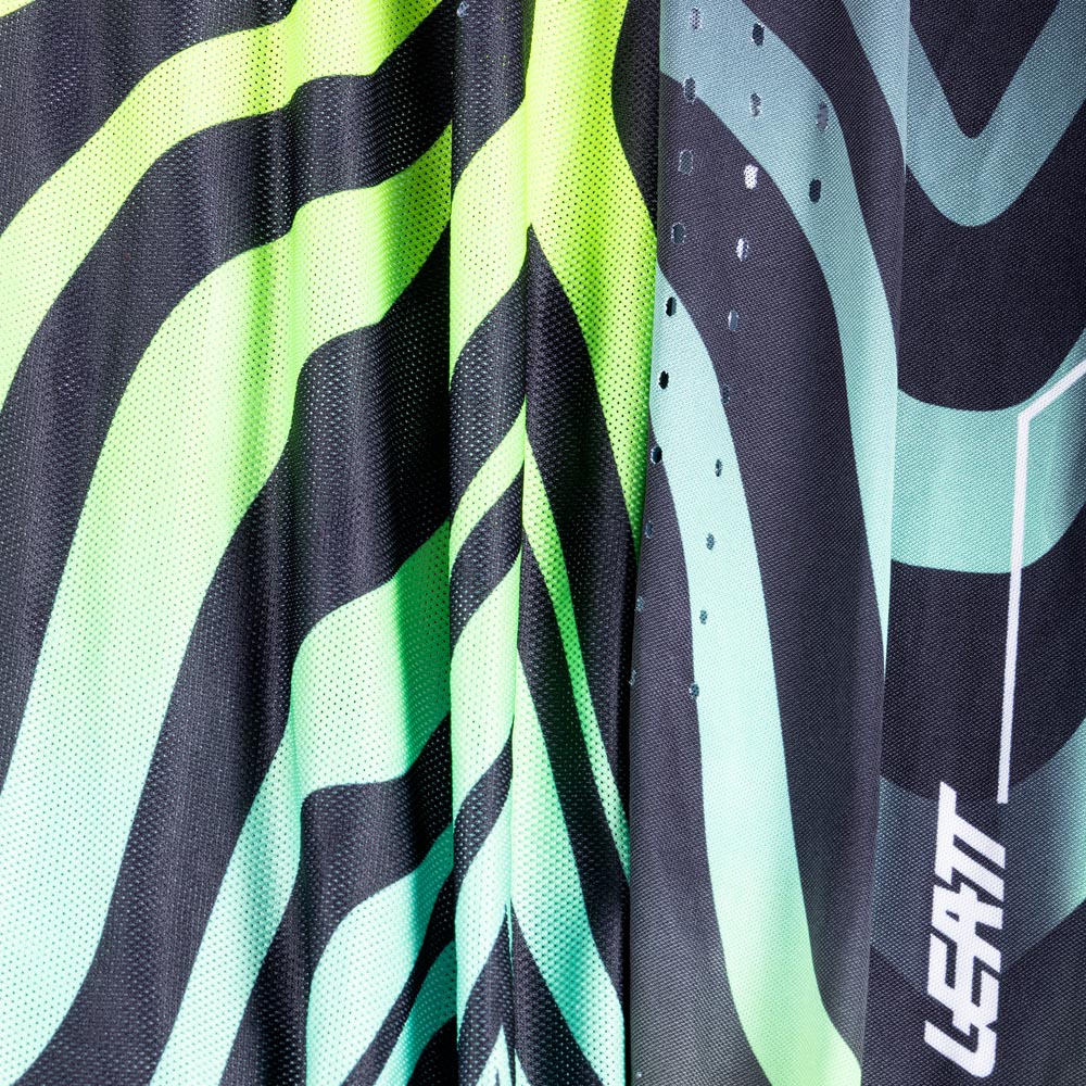 Leatt Moto 5.5 Ultraweld Tiger Pink Kit Combo